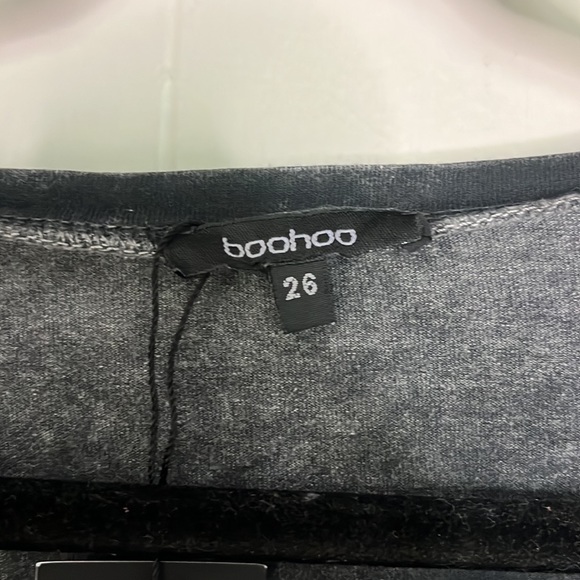 Boohoo | PLUS ACID WASH T-SHIRT DRESS - Picture 3 of 6